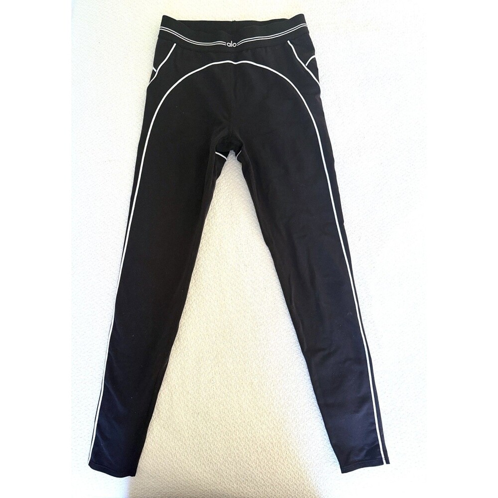 Alo Yoga Women’s Activewear Heart Throb Leggings – Black & White